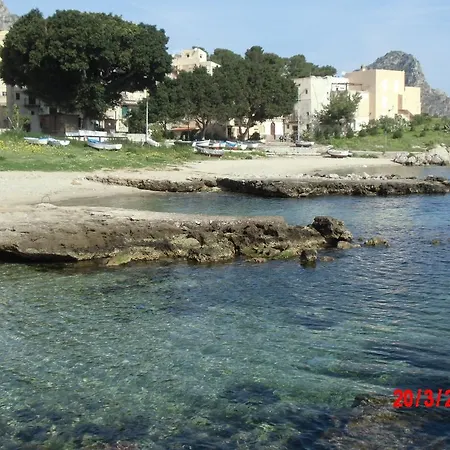 Holiday Home Santa Flavia Apartman Santa Flavia