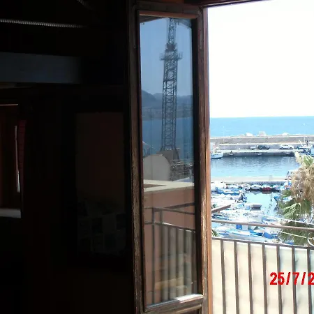 Holiday Home Santa Flavia * Santa Flavia